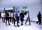 Polri-Tangkap-DPO-Kasus-Judi-Online-di-Thailand,-Tersangka-Berhasil-Dibawa-Pulang-ke-Indonesia