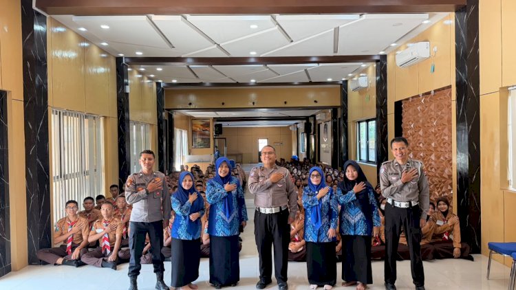 Polresta-Sidoarjo-Edukasi-Siswa-SMA-Hang-Tuah-5-Candi-tentang-Pemanfaatan-AI