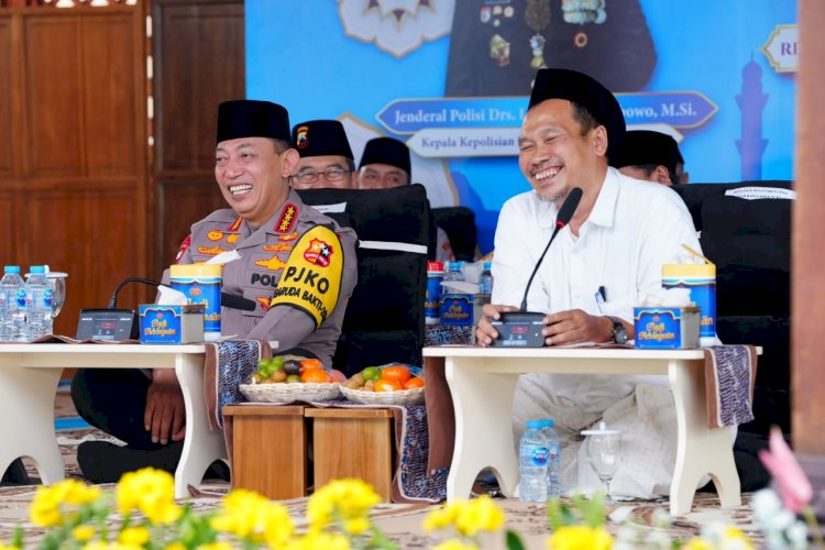 Kapolri Bersama Gus Baha: Jaga Persatuan agar Indonesia Terus Tumbuh dan Maju